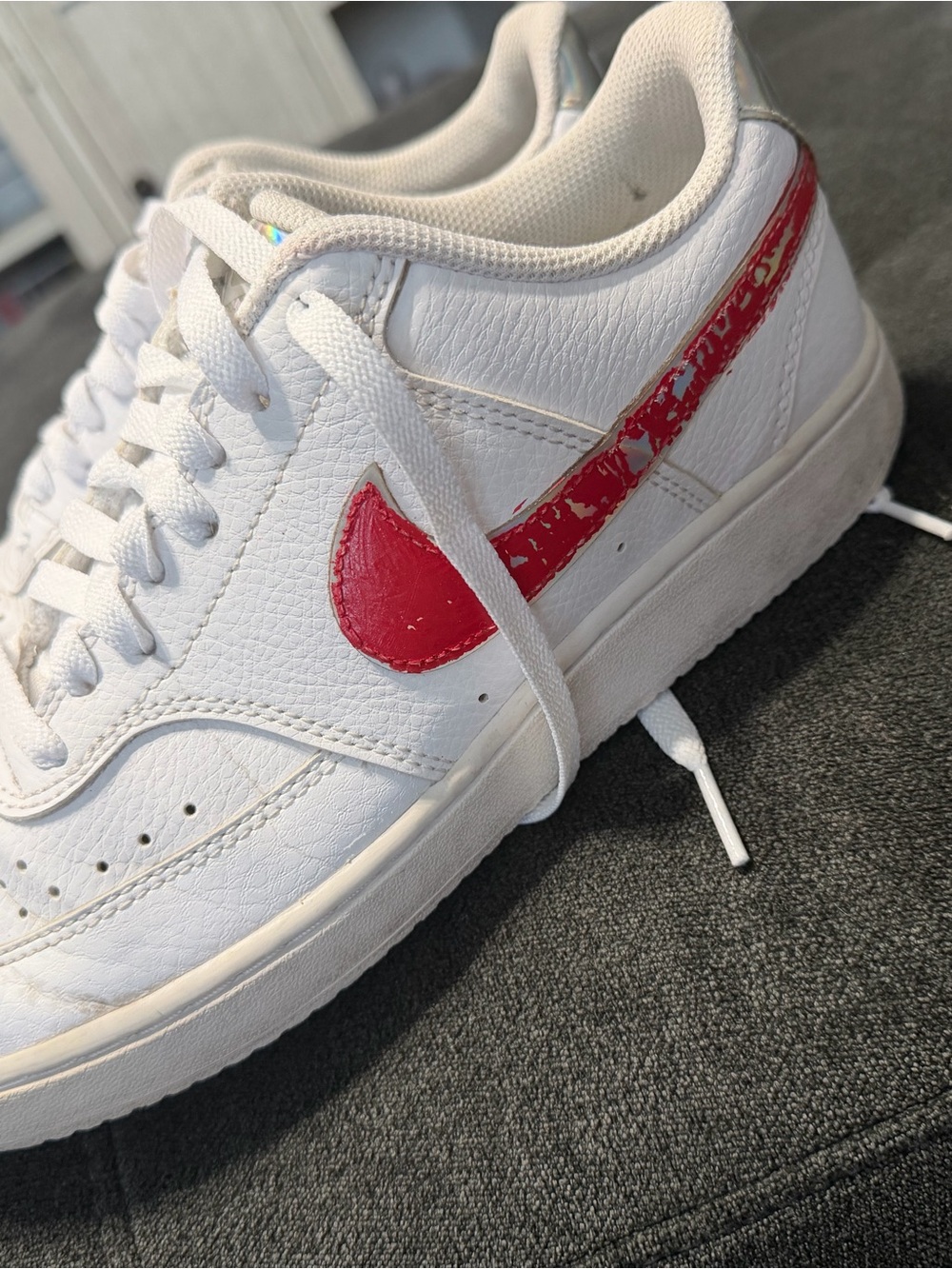 Nike White Low-Top Sneakers with Red-Pink Swoosh - Picture 3 of 7